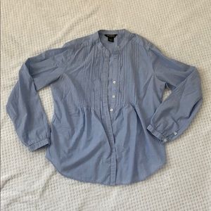 Eddie Bauer Light Weight Button Down Shirt